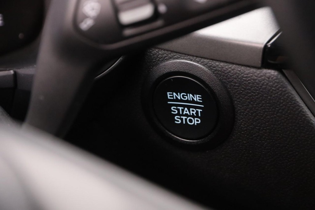 Ford Escape Vehicle Image 14