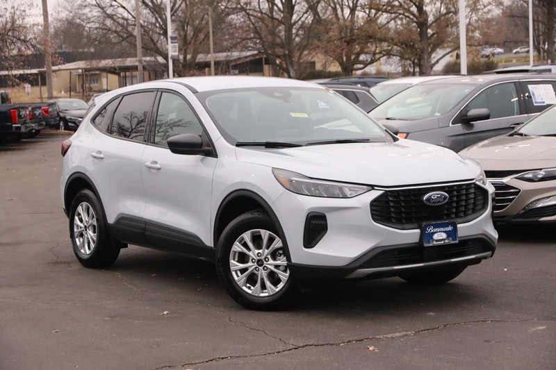 Ford Escape Vehicle Image 02