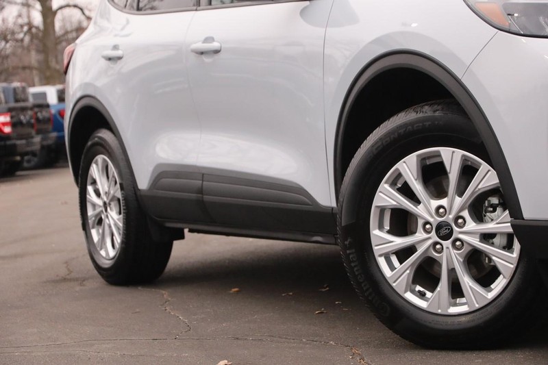 Ford Escape Vehicle Image 03