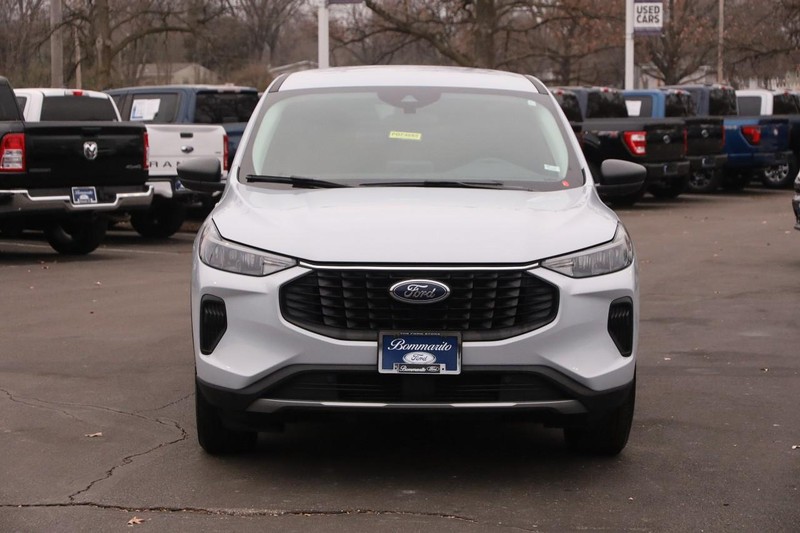 Ford Escape Vehicle Image 04