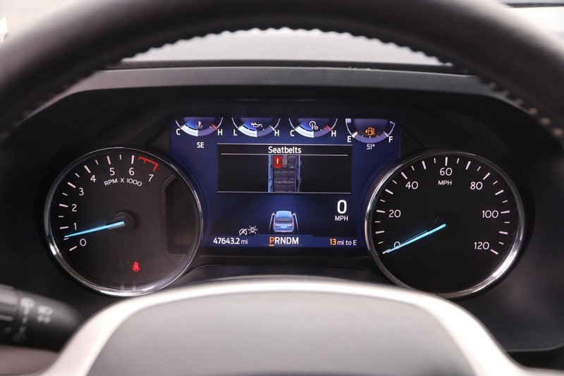 Ford Expedition Vehicle Image 16