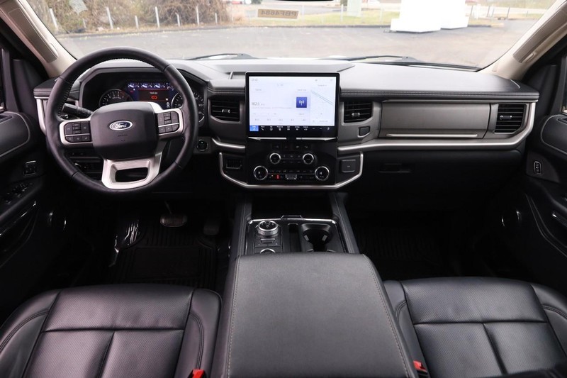 Ford Expedition Vehicle Image 23