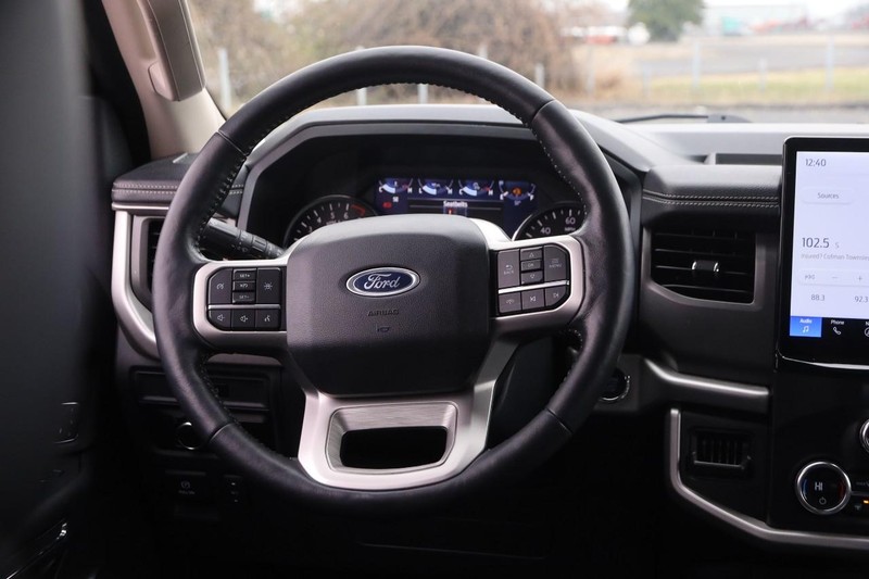 Ford Expedition Vehicle Image 25