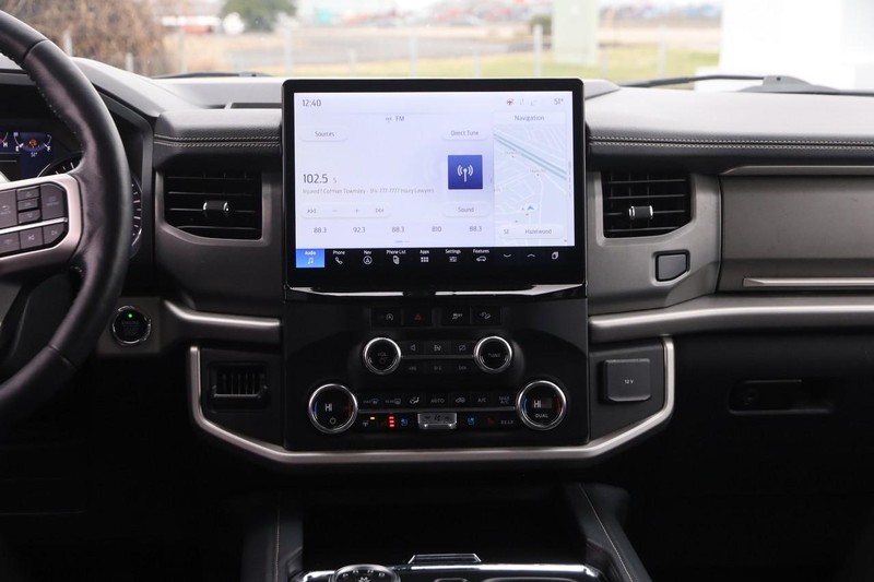 Ford Expedition Vehicle Image 26