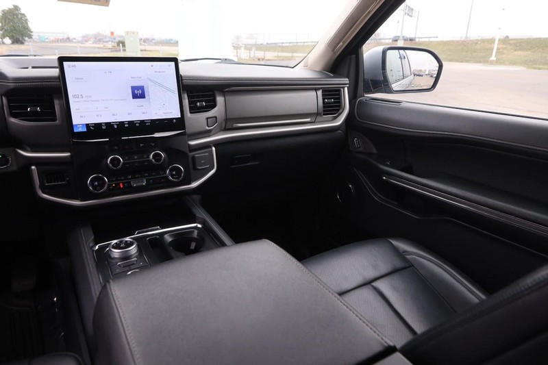 Ford Expedition Vehicle Image 27