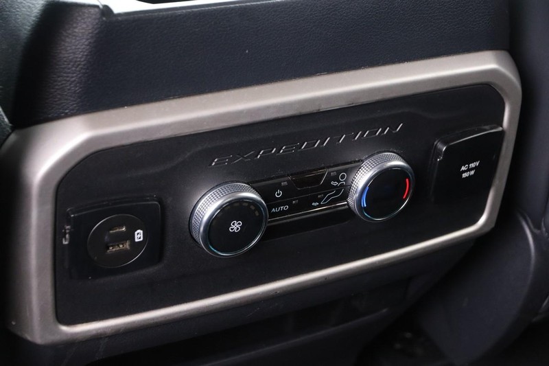 Ford Expedition Vehicle Image 28
