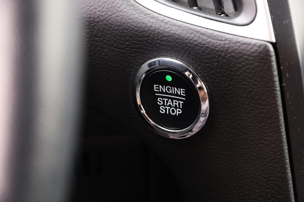 Ford Edge Vehicle Image 14