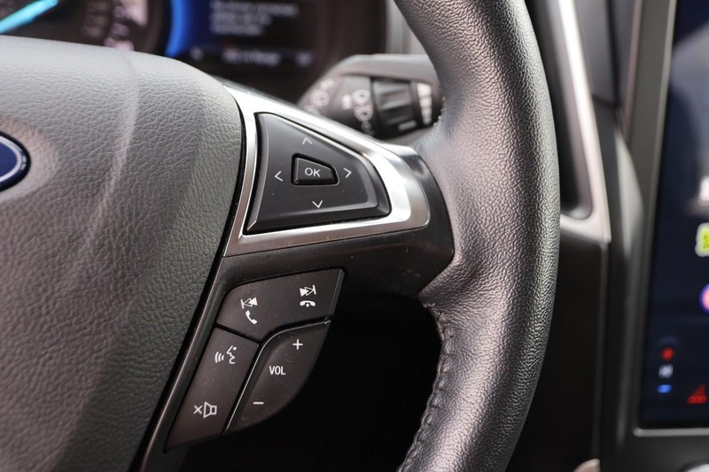 Ford Edge Vehicle Image 12