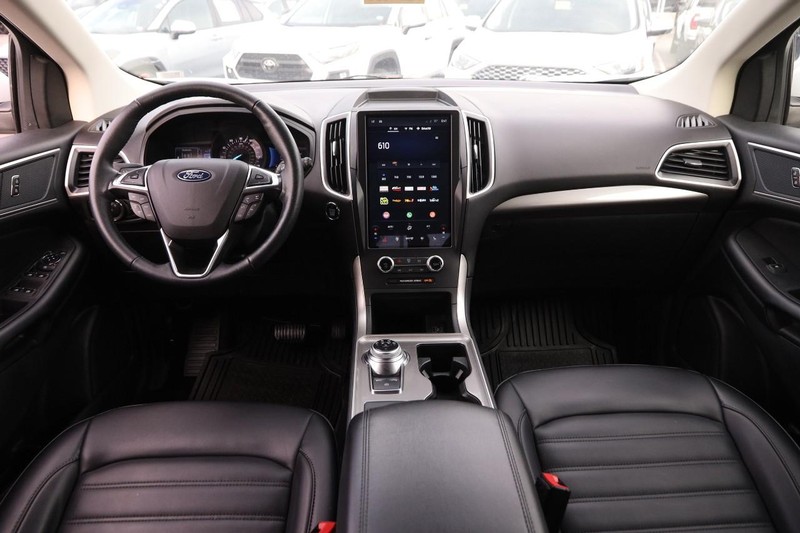 Ford Edge Vehicle Image 19