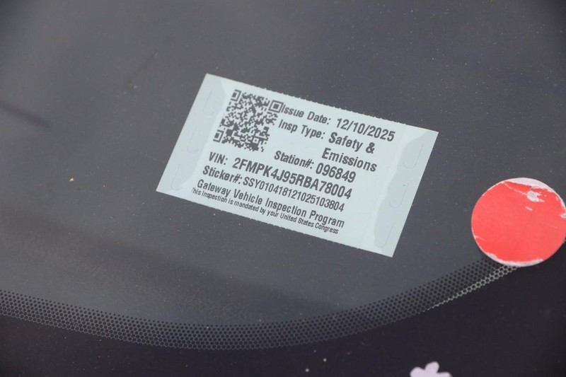 Ford Edge Vehicle Image 27