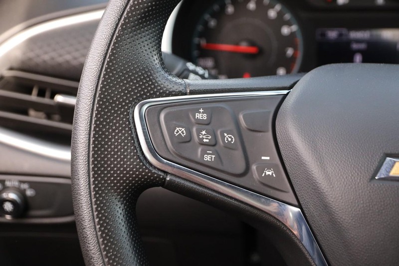 Chevrolet Malibu Vehicle Image 11