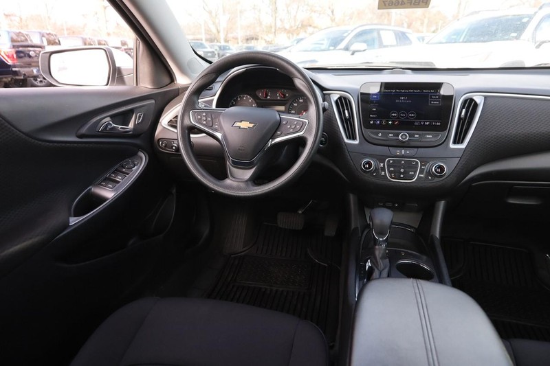 Chevrolet Malibu Vehicle Image 20