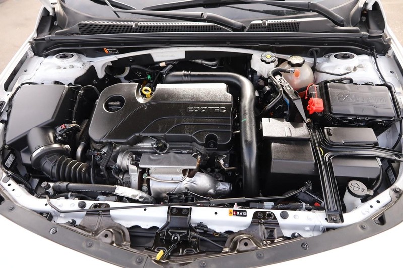 Chevrolet Malibu Vehicle Image 25