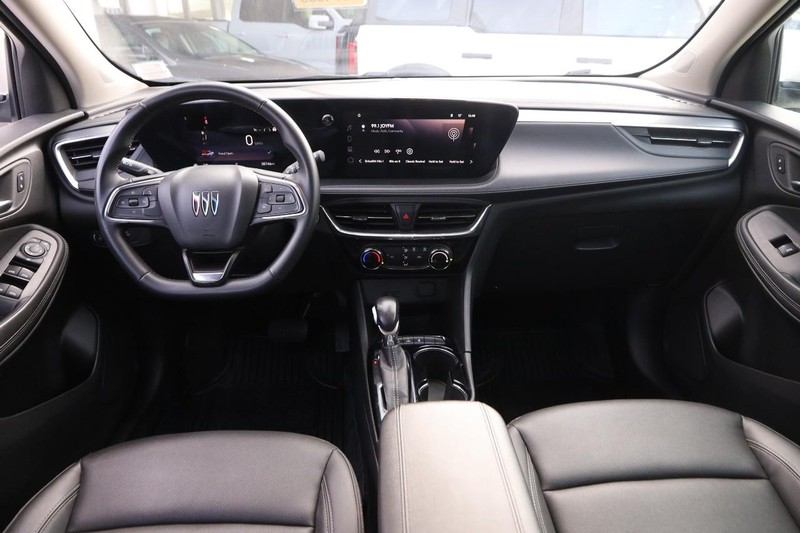 Buick Encore GX Vehicle Full-screen Gallery Image 19