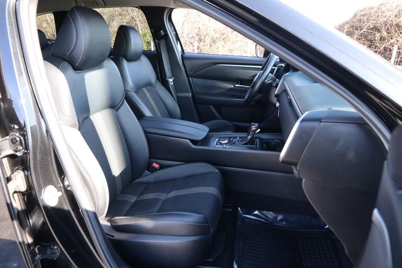 Mazda CX-50 Vehicle Image 25