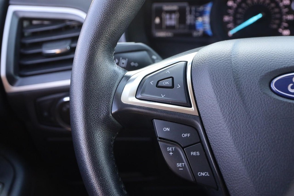 Ford Edge Vehicle Image 11