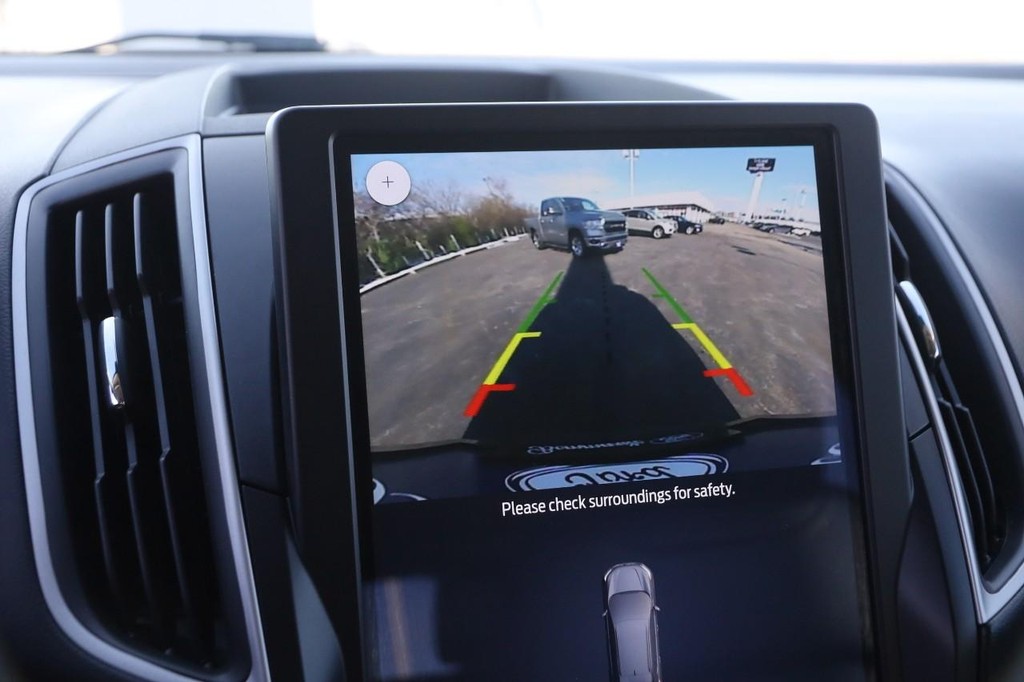 Ford Edge Vehicle Image 16