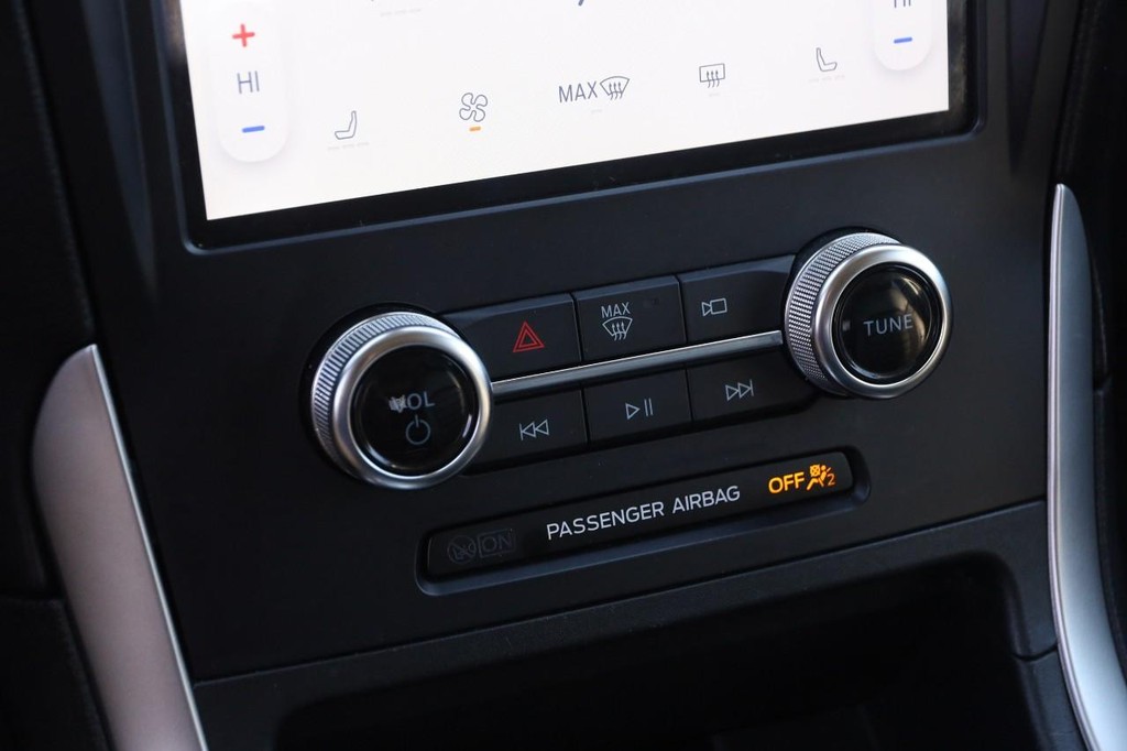 Ford Edge Vehicle Image 17