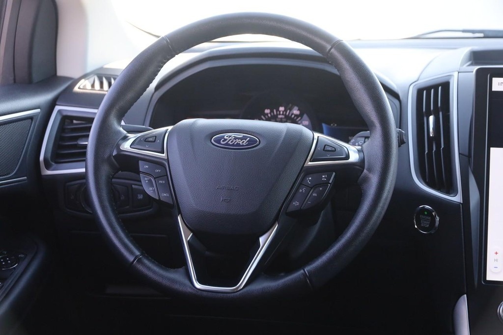 Ford Edge Vehicle Image 21