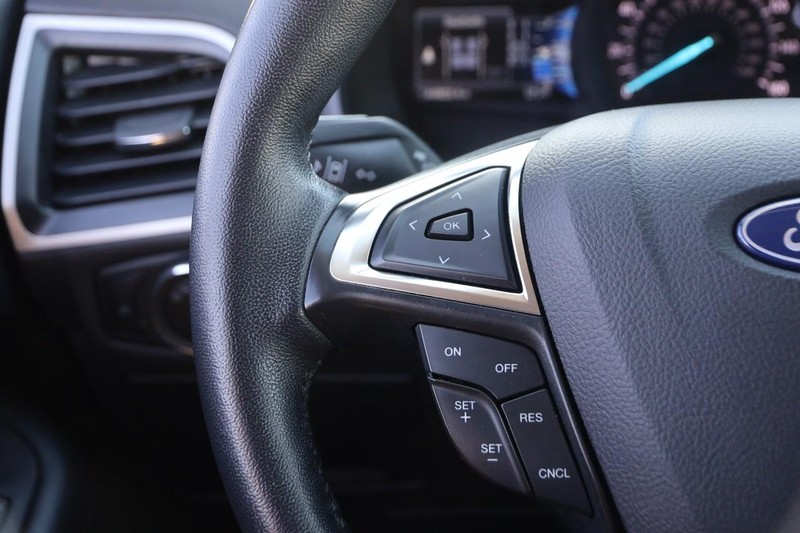 Ford Edge Vehicle Image 11