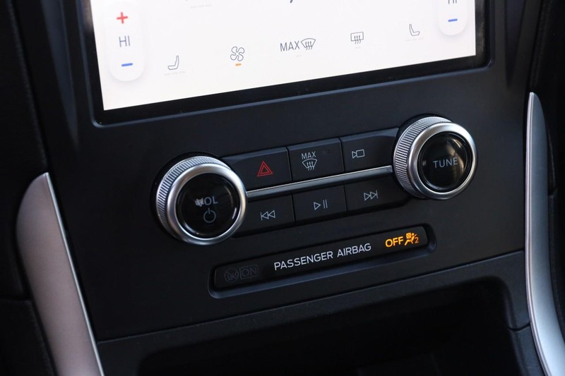 Ford Edge Vehicle Image 17