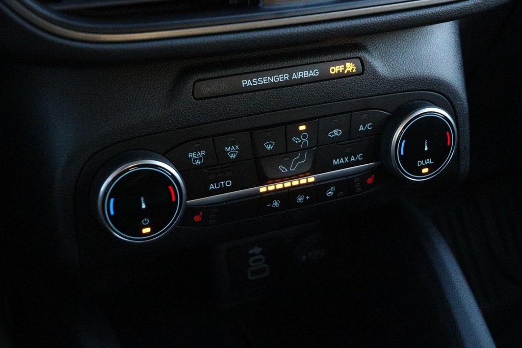 Ford Escape Vehicle Image 16