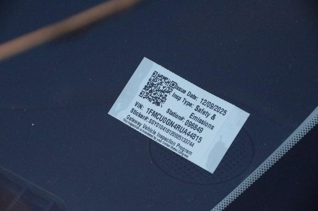 Ford Escape Vehicle Image 27