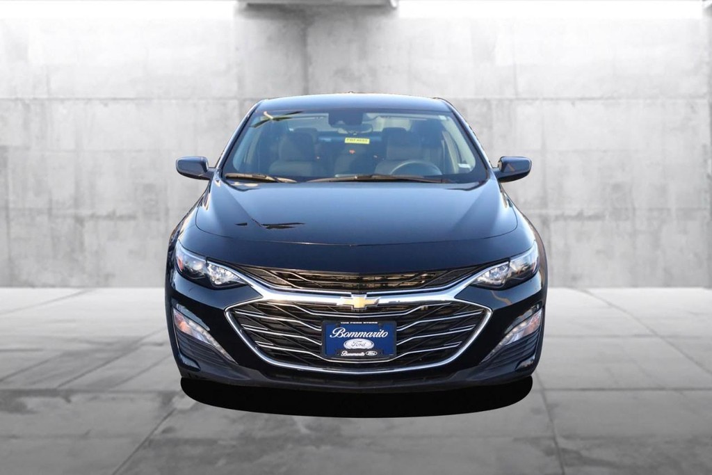 Chevrolet Malibu Vehicle Image 04