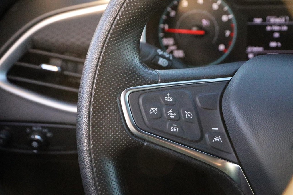 Chevrolet Malibu Vehicle Image 11