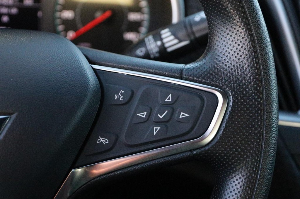 Chevrolet Malibu Vehicle Image 12