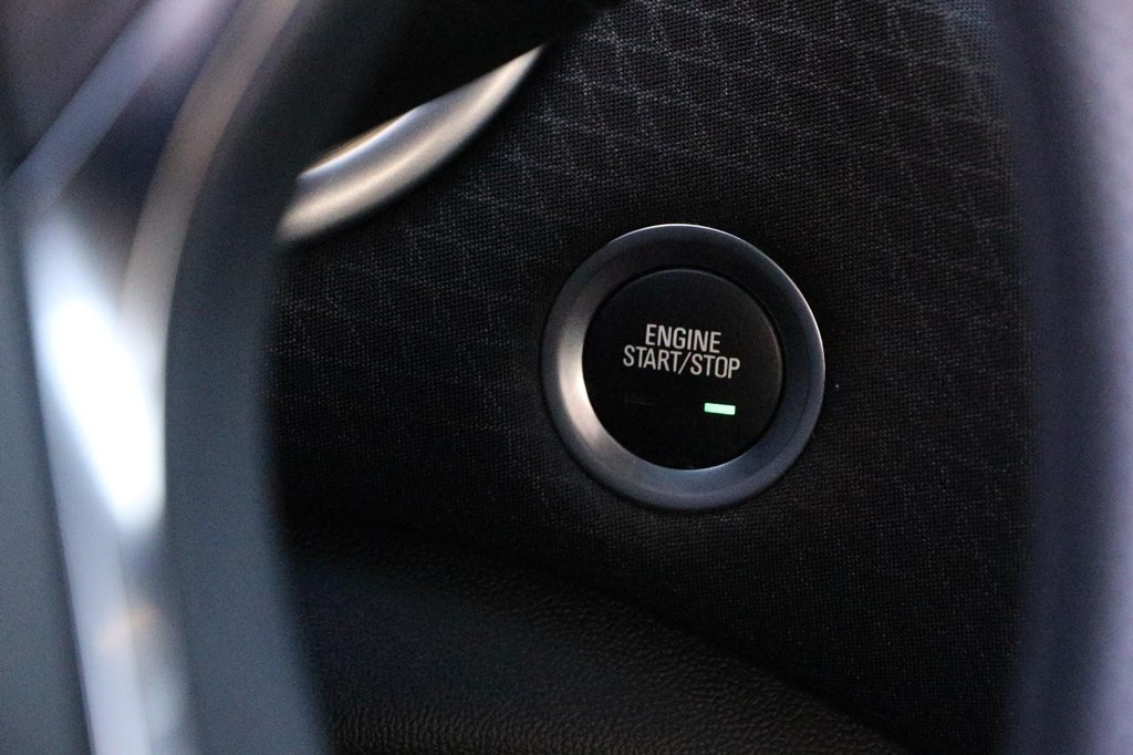 Chevrolet Malibu Vehicle Image 14