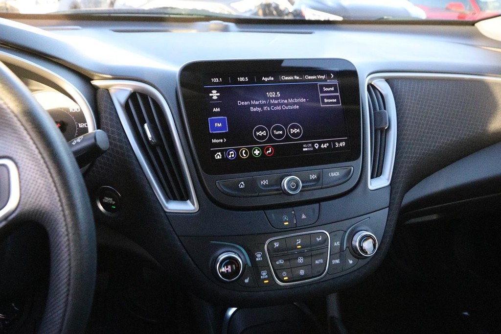 Chevrolet Malibu Vehicle Image 15