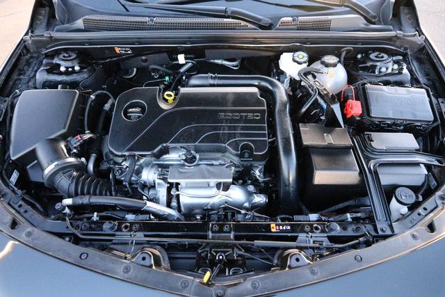 Chevrolet Malibu Vehicle Full-screen Gallery Image 25