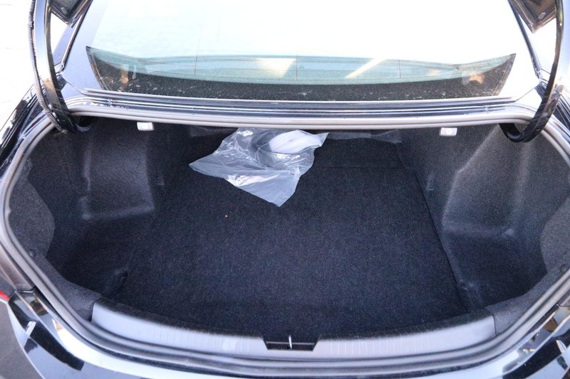 Chevrolet Malibu Vehicle Full-screen Gallery Image 7