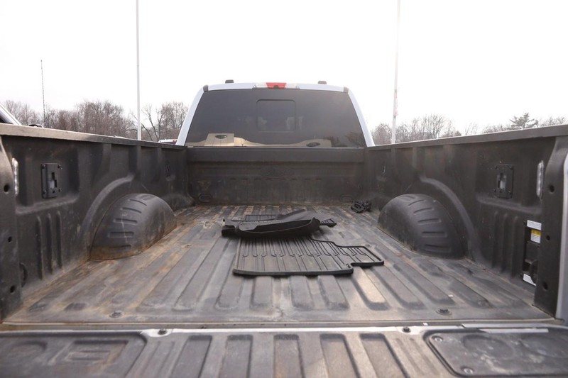 Ford Super Duty F-350 SRW Vehicle Image 07