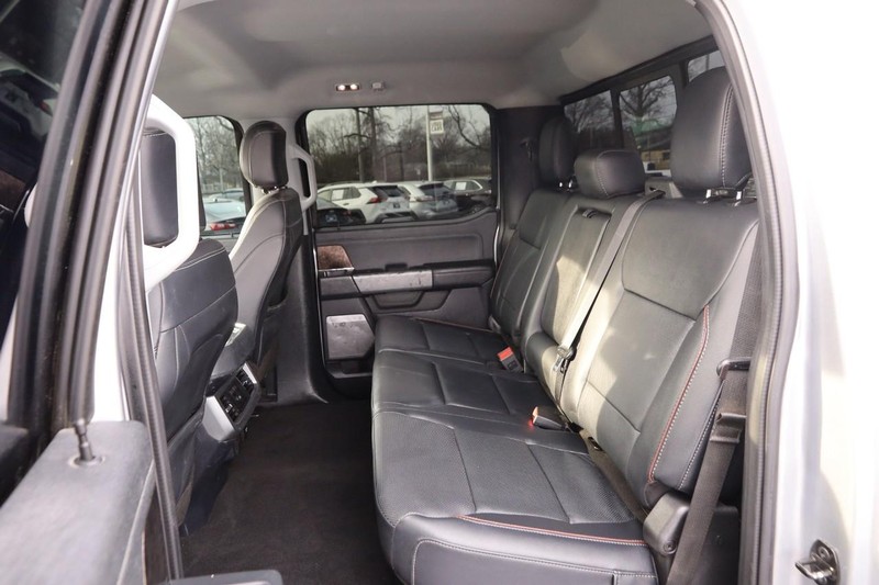 Ford Super Duty F-350 SRW Vehicle Image 09