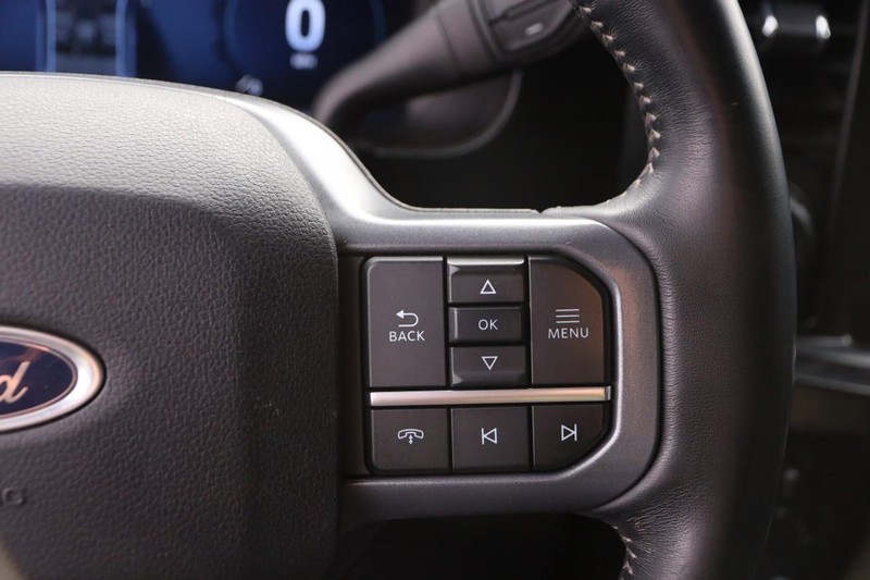 Ford Super Duty F-350 SRW Vehicle Image 12