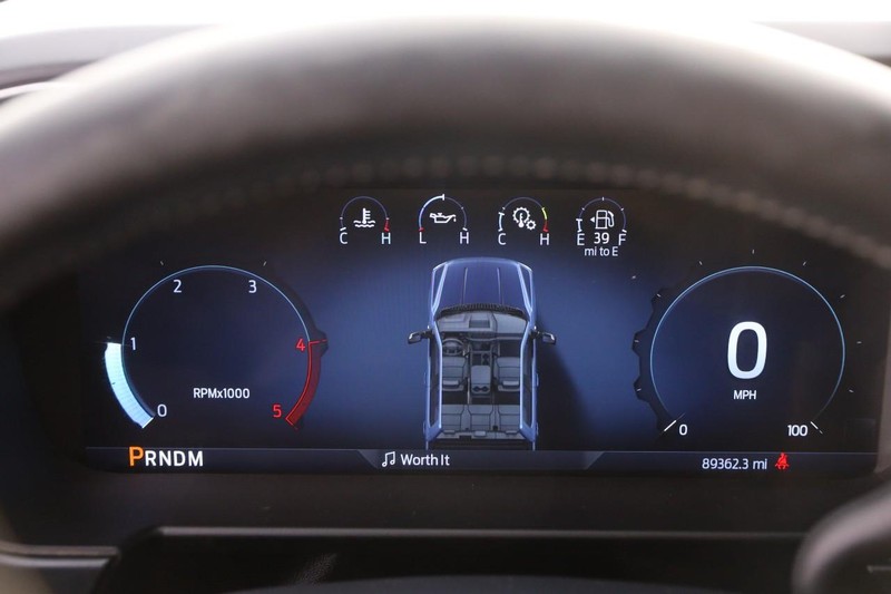 Ford Super Duty F-350 SRW Vehicle Image 13