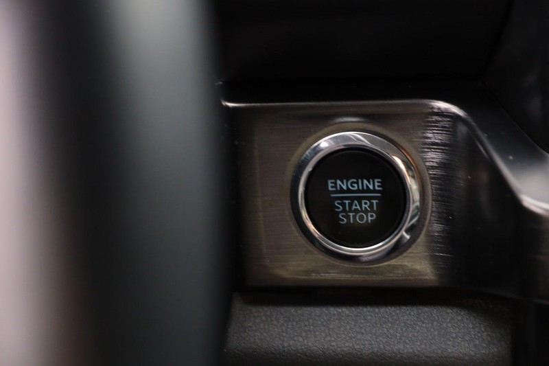 Ford Super Duty F-350 SRW Vehicle Image 14