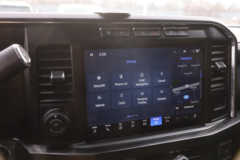 Ford Super Duty F-350 SRW Vehicle Image 17