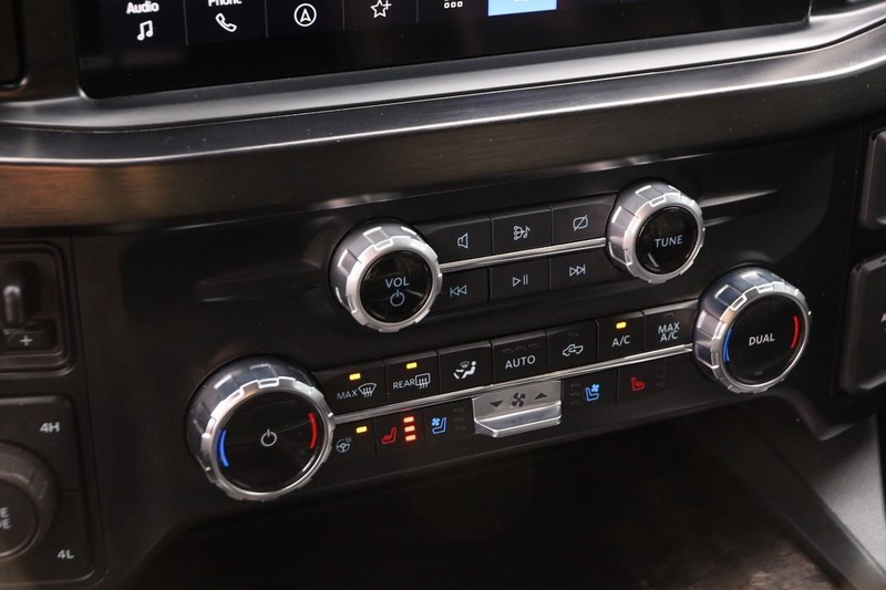 Ford Super Duty F-350 SRW Vehicle Image 18