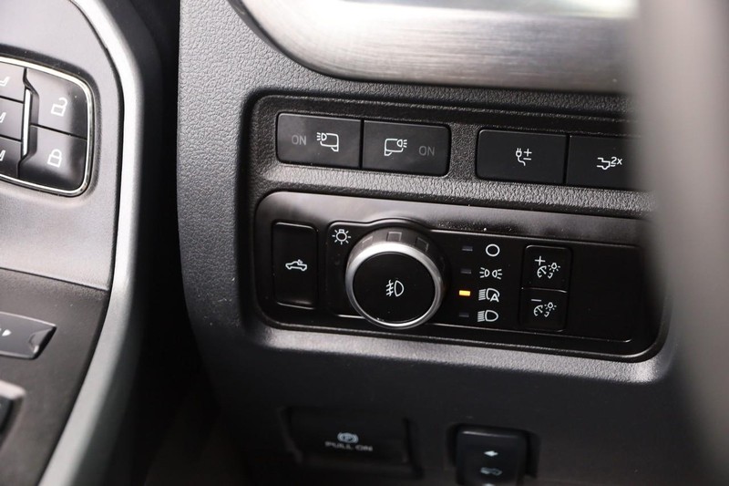 Ford Super Duty F-350 SRW Vehicle Image 20