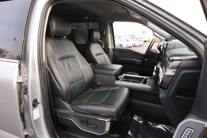 Ford Super Duty F-350 SRW Vehicle Image 26