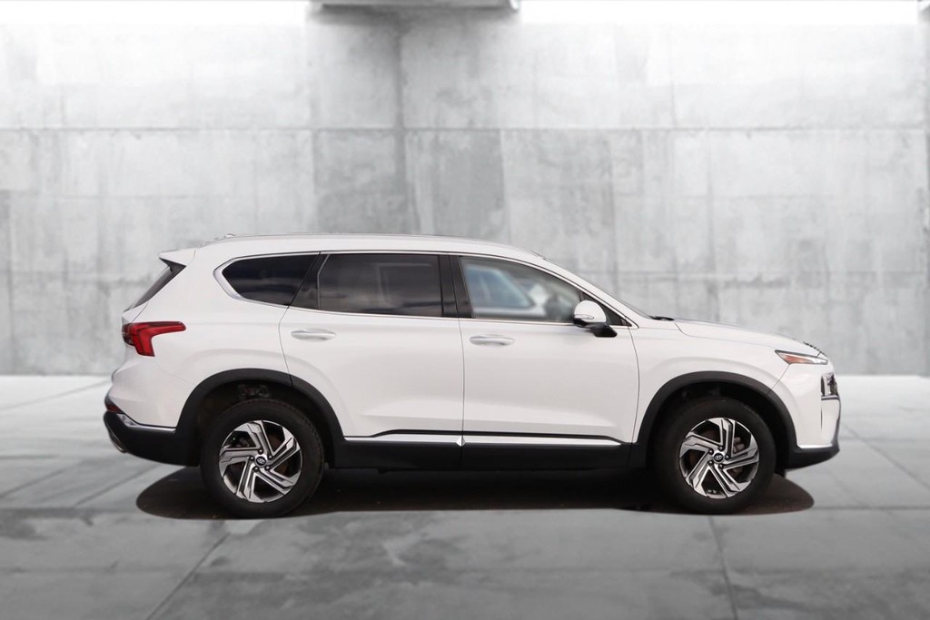 Hyundai Santa Fe Vehicle Image 05