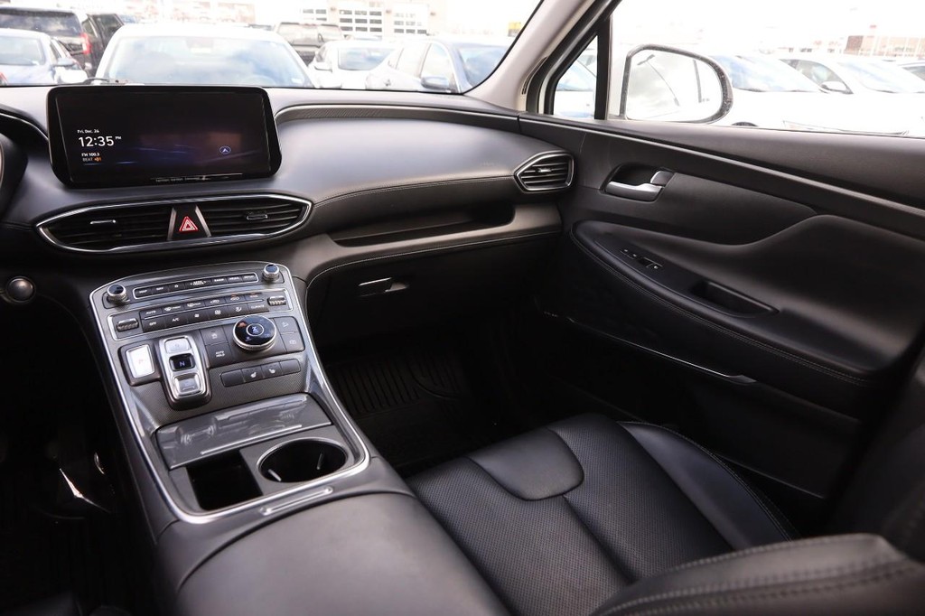 Hyundai Santa Fe Vehicle Image 24