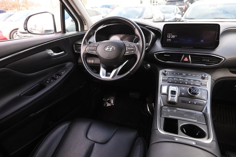 Hyundai Santa Fe Vehicle Image 21