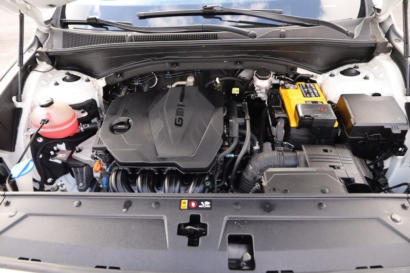 Hyundai Santa Fe Vehicle Image 26