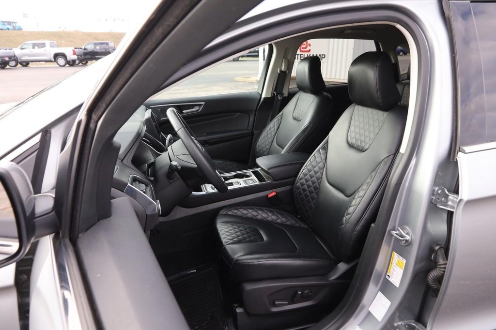 Ford Edge Vehicle Image 09