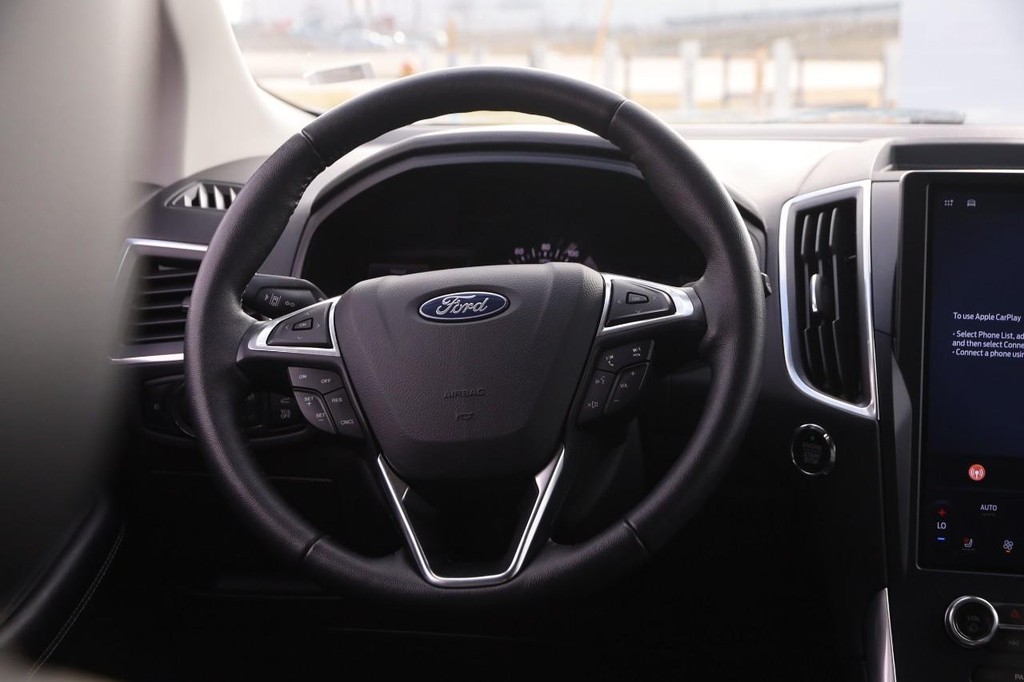 Ford Edge Vehicle Image 22