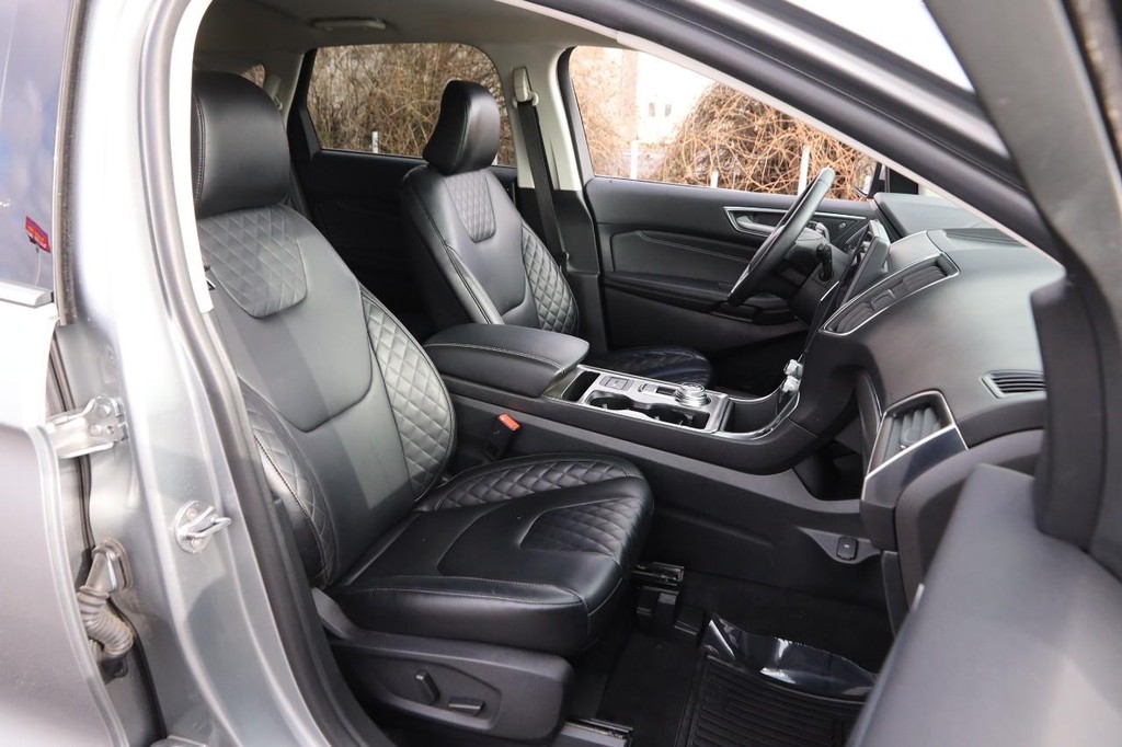 Ford Edge Vehicle Image 25